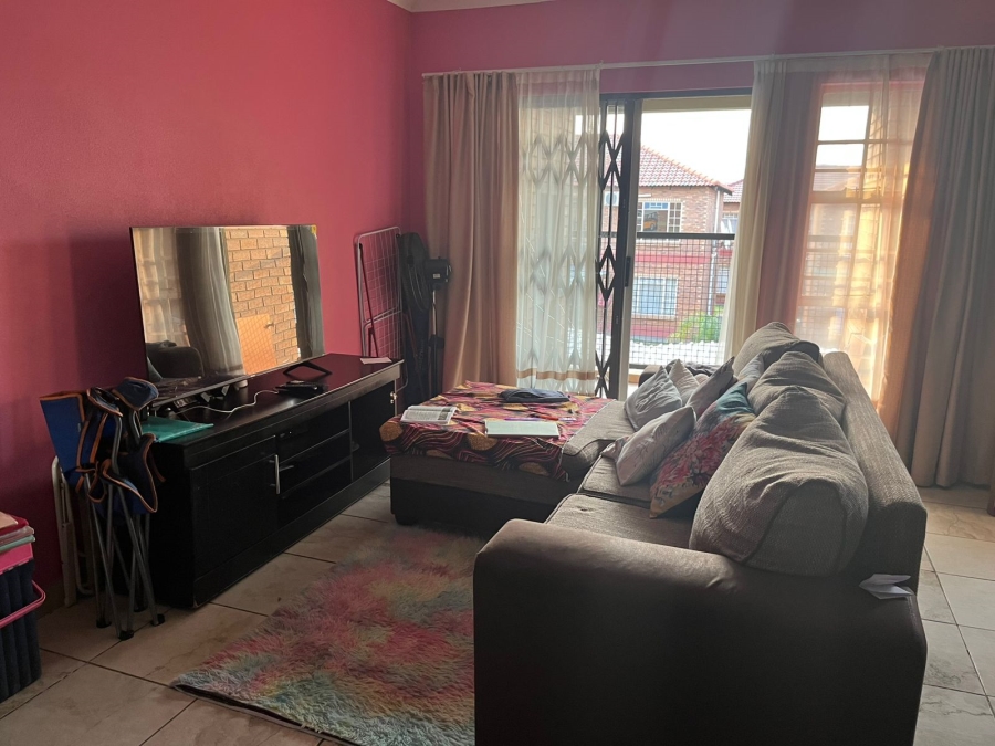 To Let 3 Bedroom Property for Rent in Waterval East North West